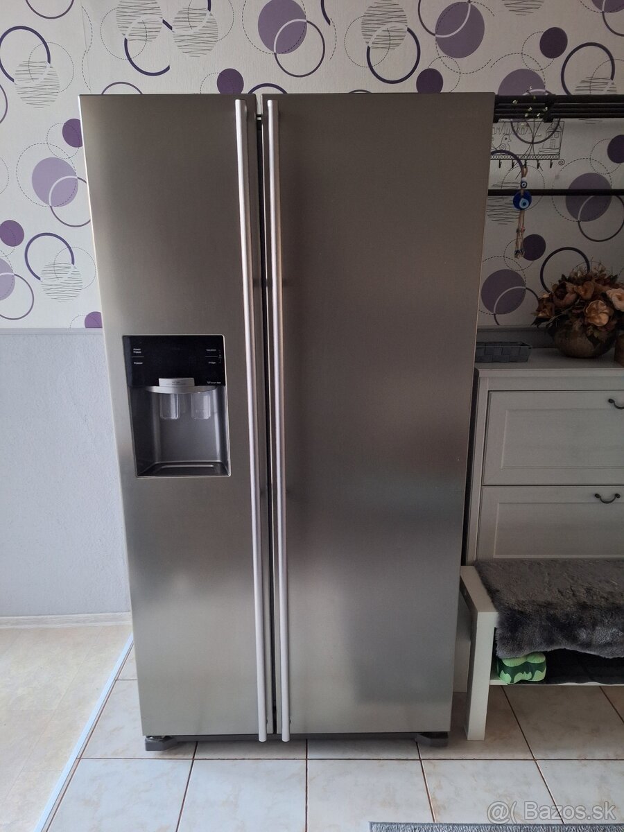 Americká chladnička Samsung RS7547BHCSP