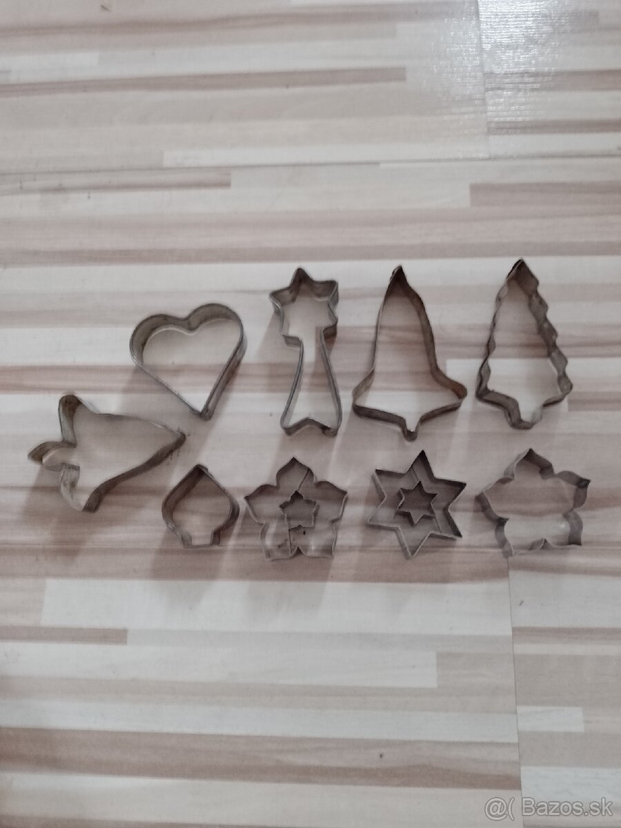 Vianočné formičky plechové.