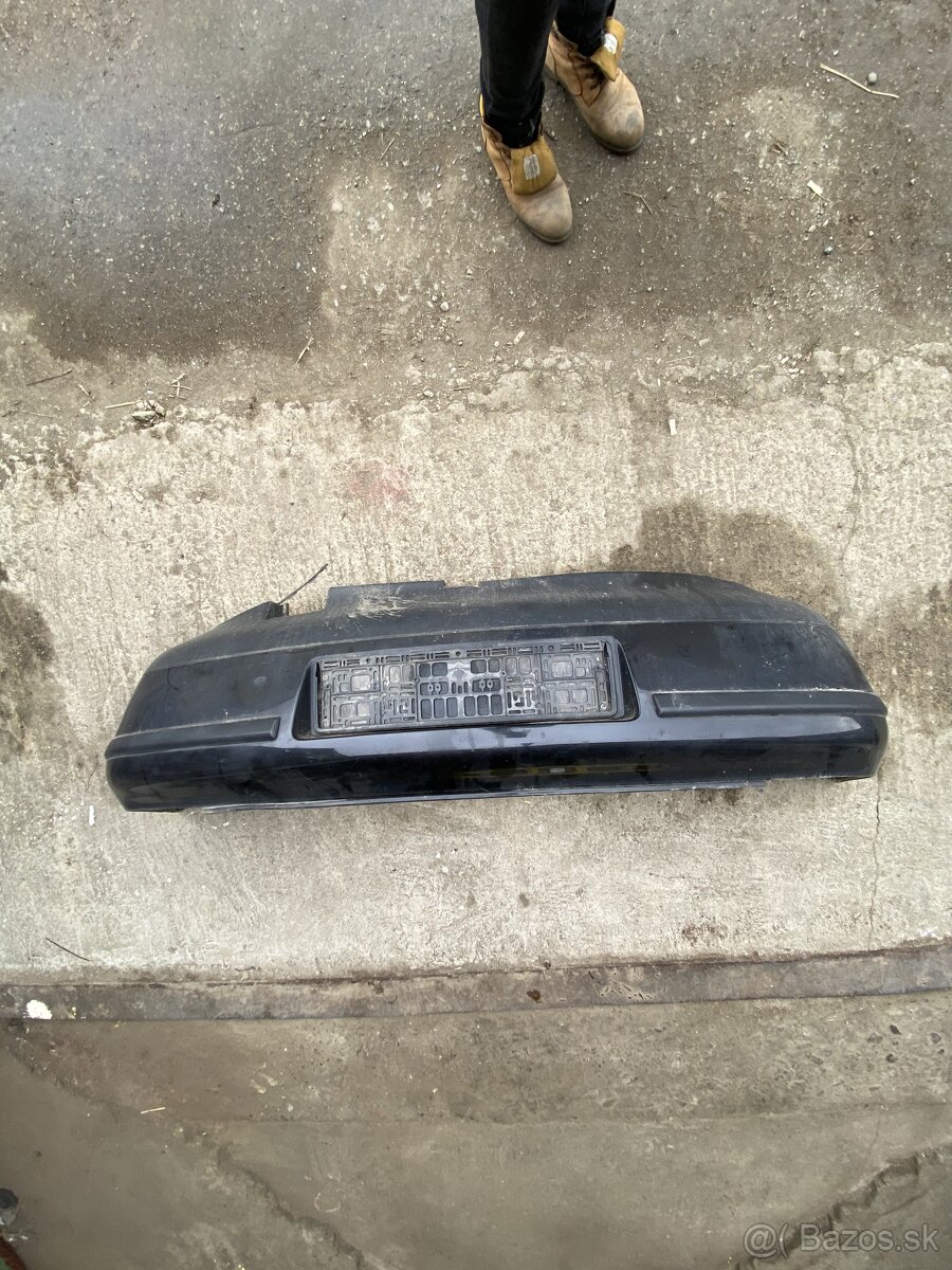 Predam zadný nárazník na Seat Leon mk1