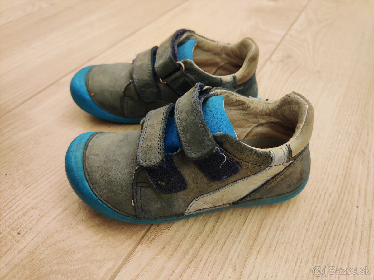 Barefoot 28