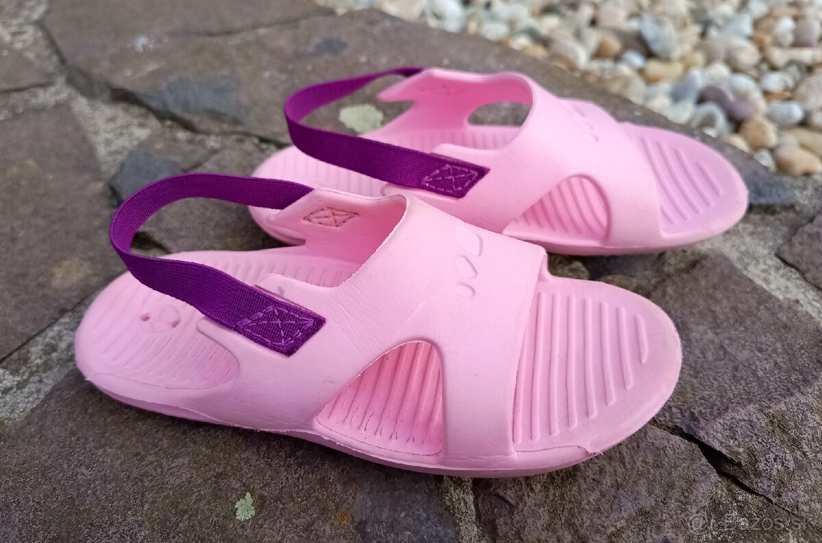 DECATHLON NABAIJI RUŽOVÉ SANDALKY DO VODY