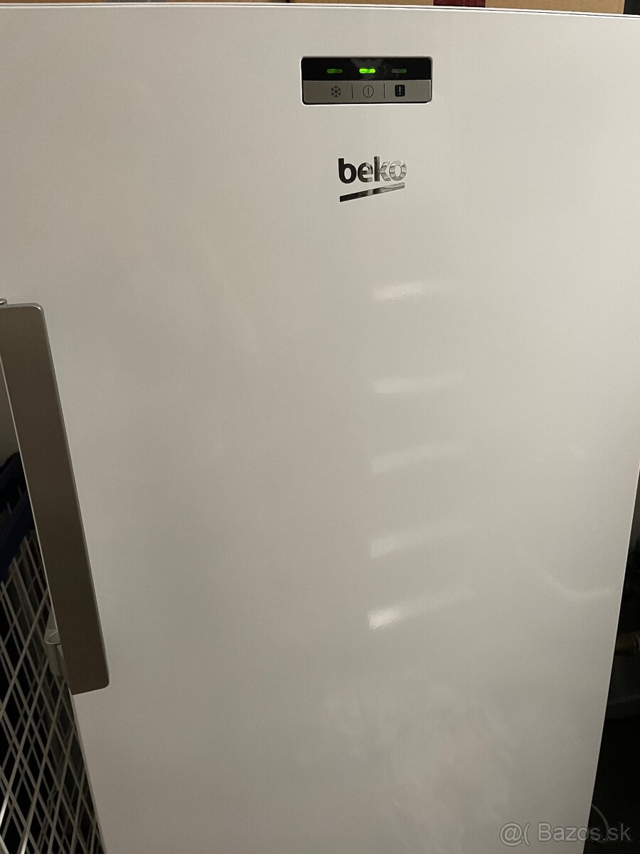 Beko Mraznička šuflíkova 215L