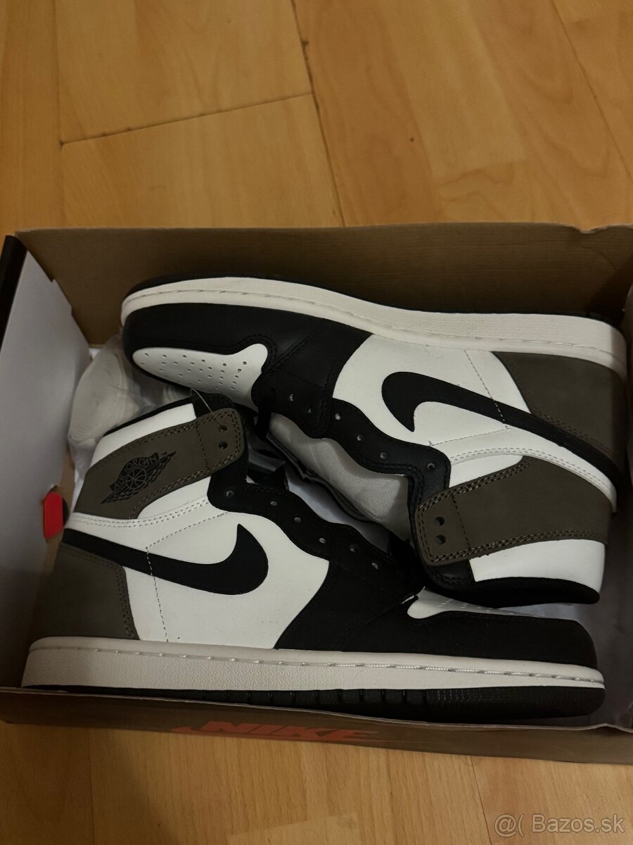 Air jordan 1 retro high dark mocha
