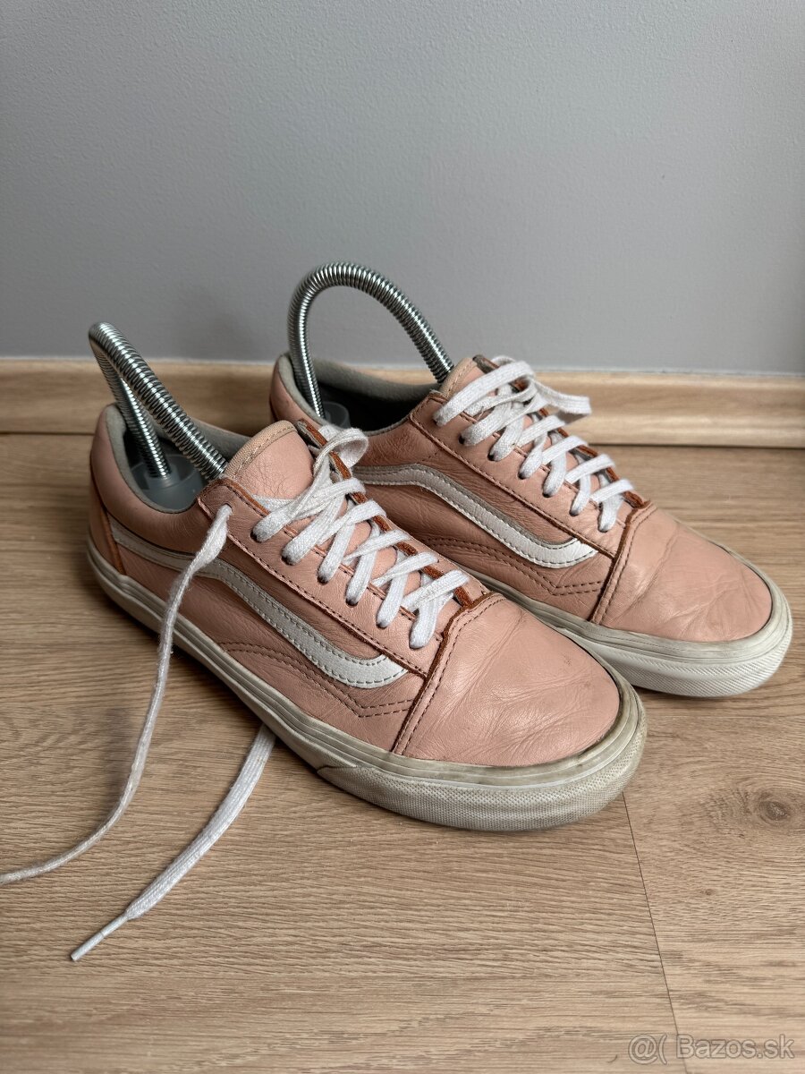 Vans tenisky