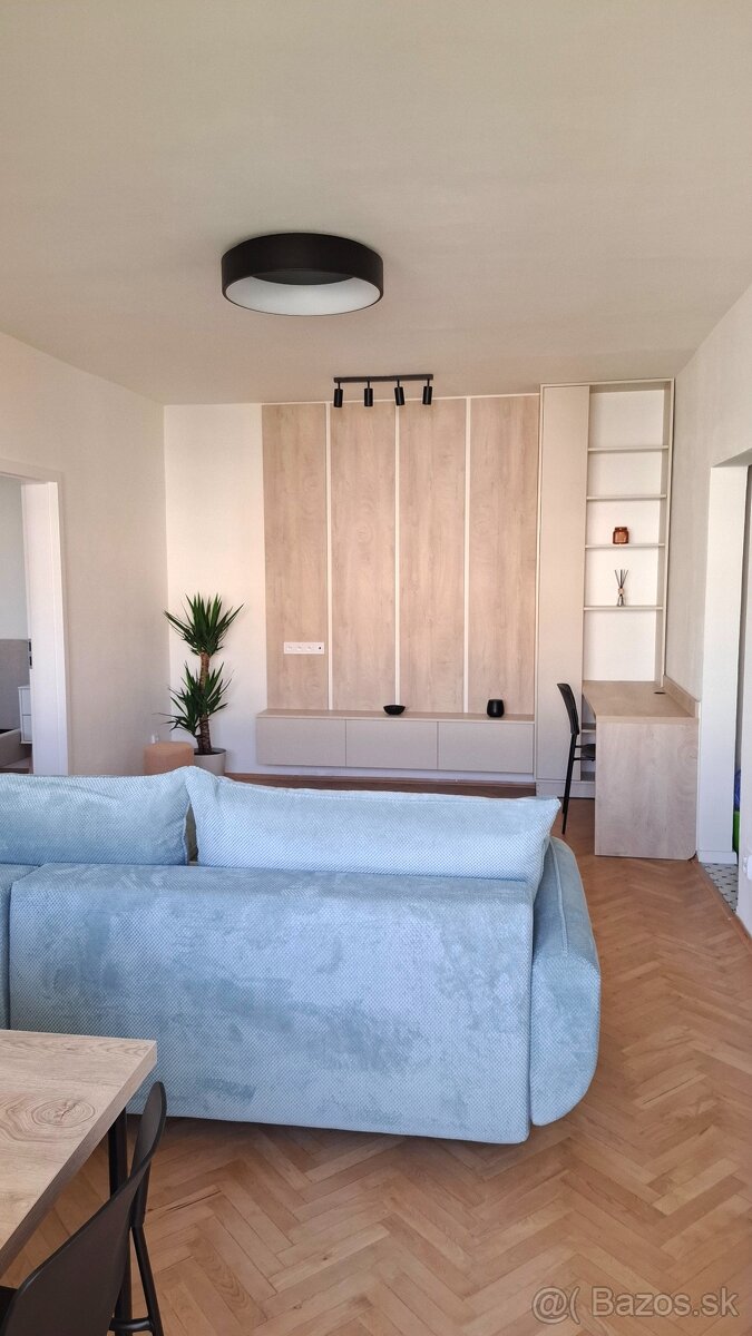 Predáme moderný 3 izbový byt Čapajevova ul., Košice Terasa