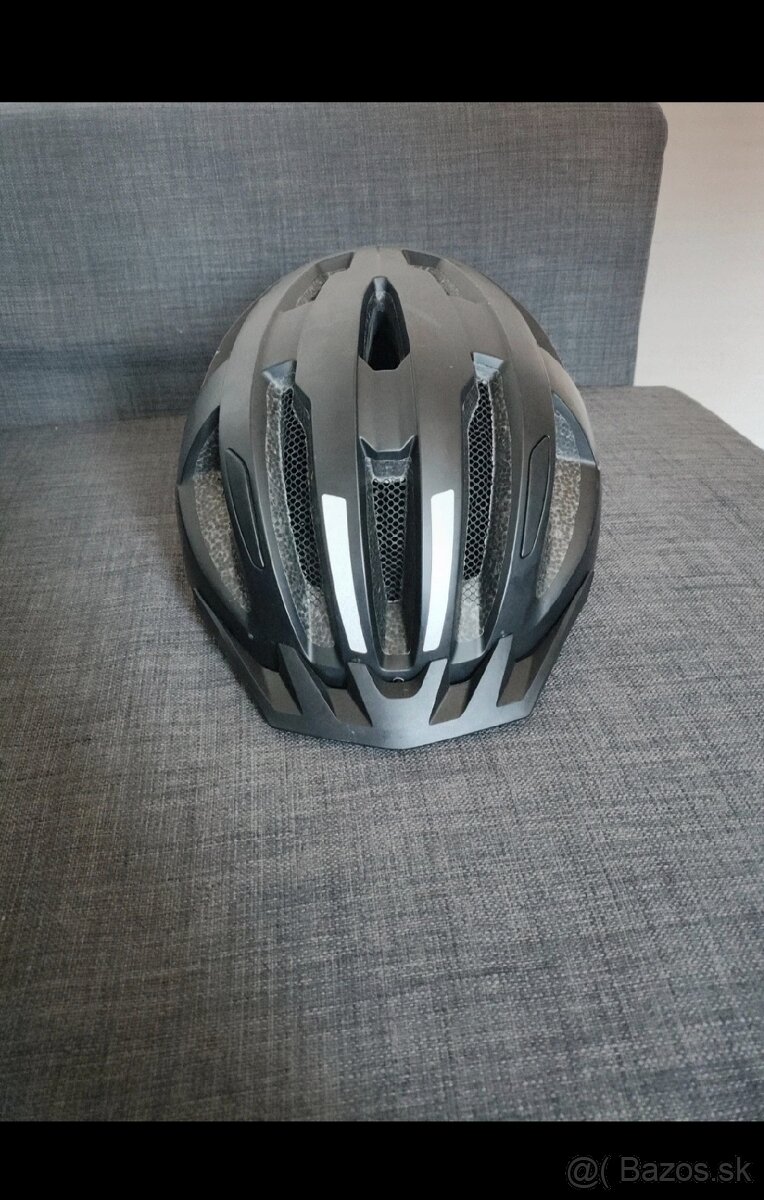 Crivit prilba na bicykel