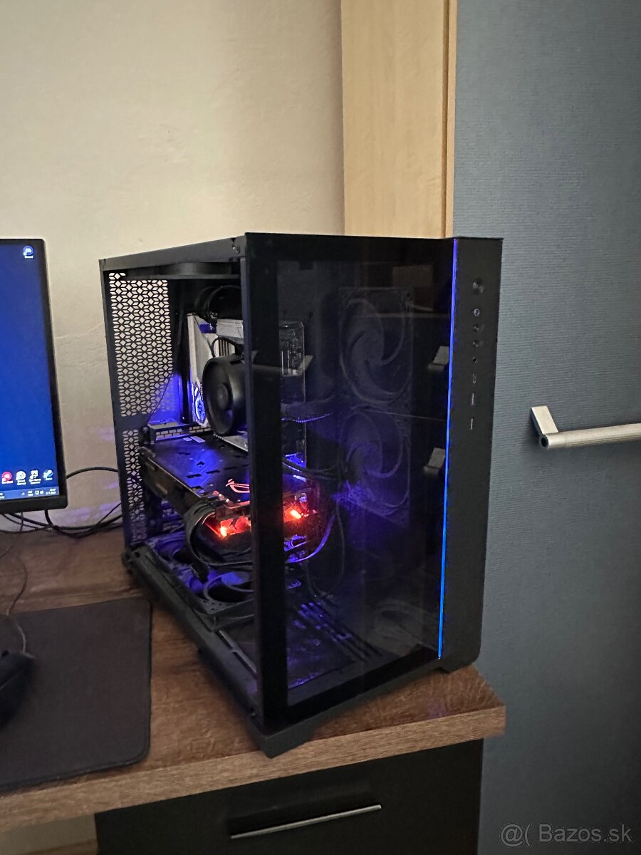 Herná, štýlová pc skriňa Maingear Neo qube 2
