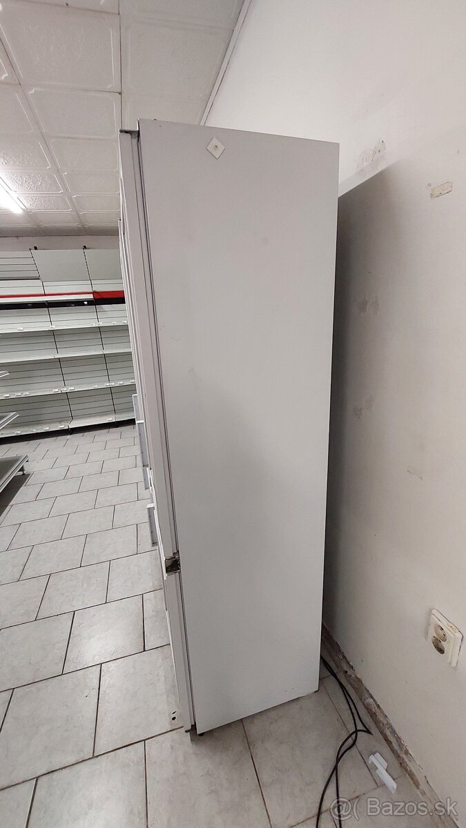 predám presklenú chladničku