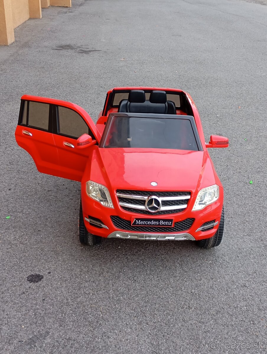 Elektrické autíčko Mercedes GLK