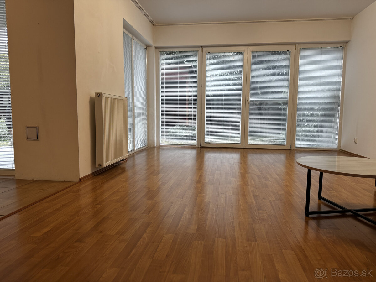 3.izb byt novostavba, parkovanie, 120m2 záhradka - Rovinka