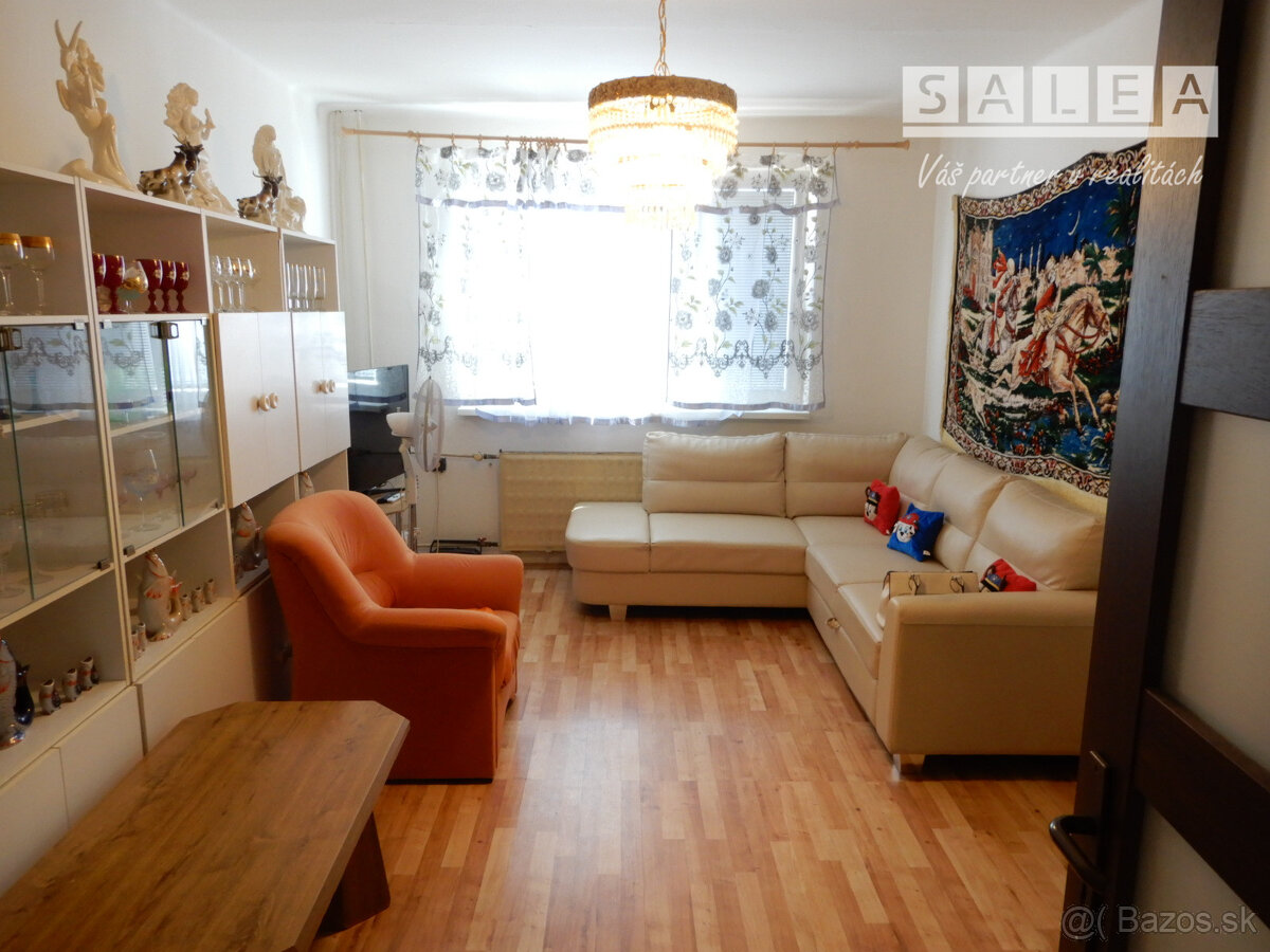Slnečný 3 Izbový byt, 65 m2, balkón, širšie centrum, Levice
