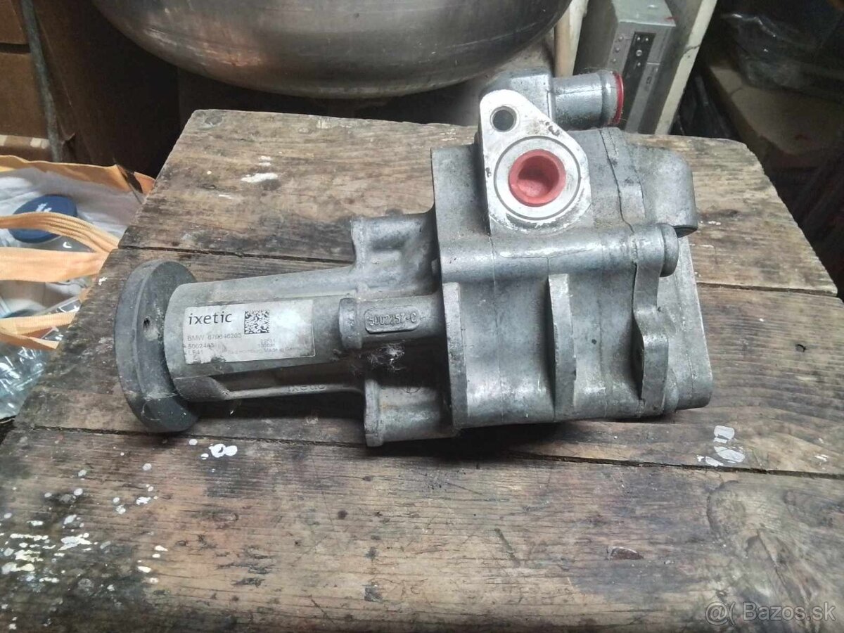 ORIGINAL BMW X5 X6 SERVO ČERPADLO 679646203