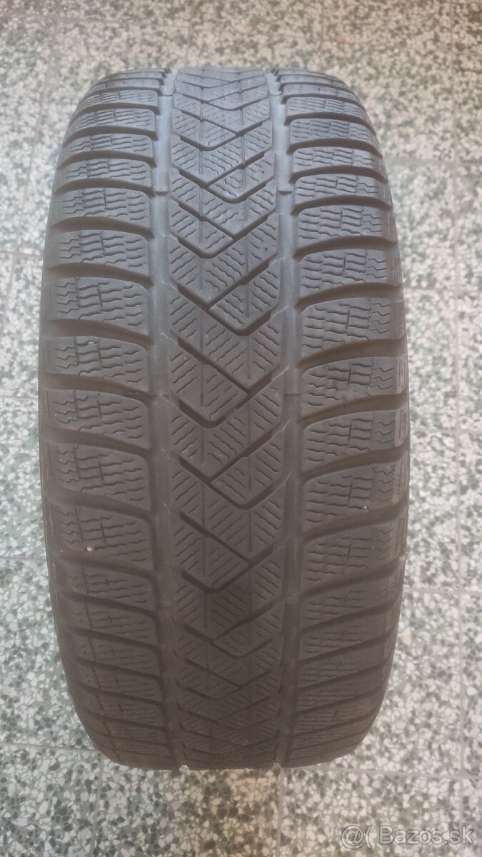Zimne pneu 235/45/18