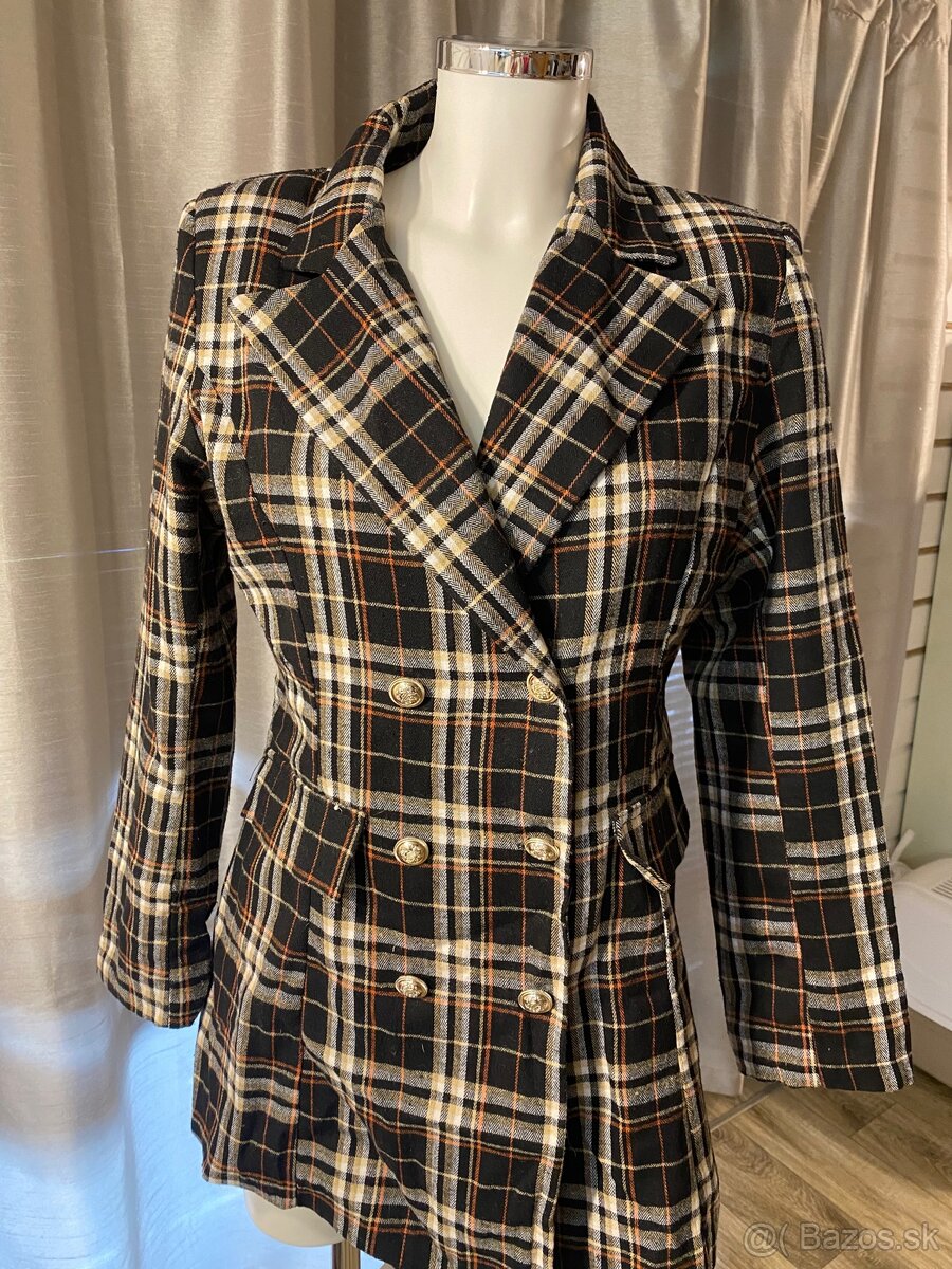 tenučký kabátik veľk. L (skôr M)