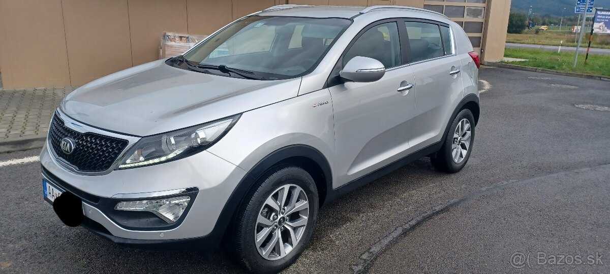 Kia sportage 2,0Crdi 4x4 2015,v. sedacky 4X,navi,par.kamera