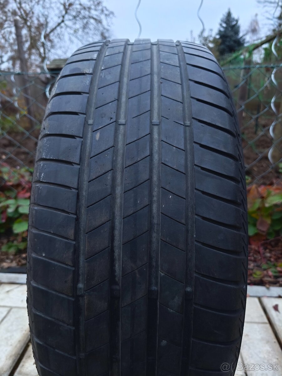 Bridgestone 215/55R17