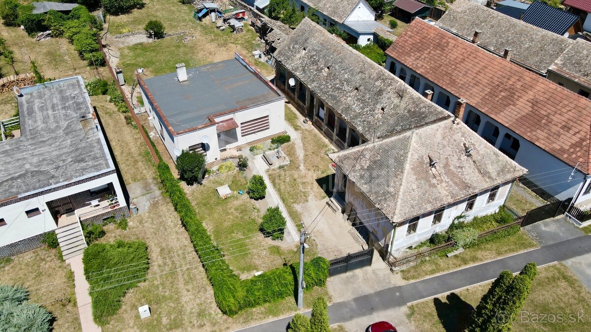 Znížená cena Dva domy s nadrozemerným pozemkom, vhodné na t