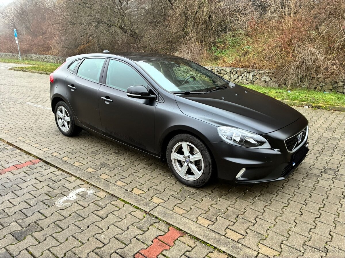 Volvo V40