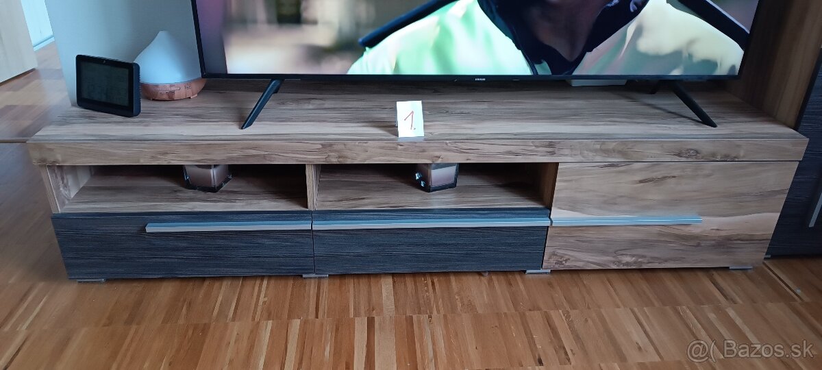 Predám obivaciu stenu