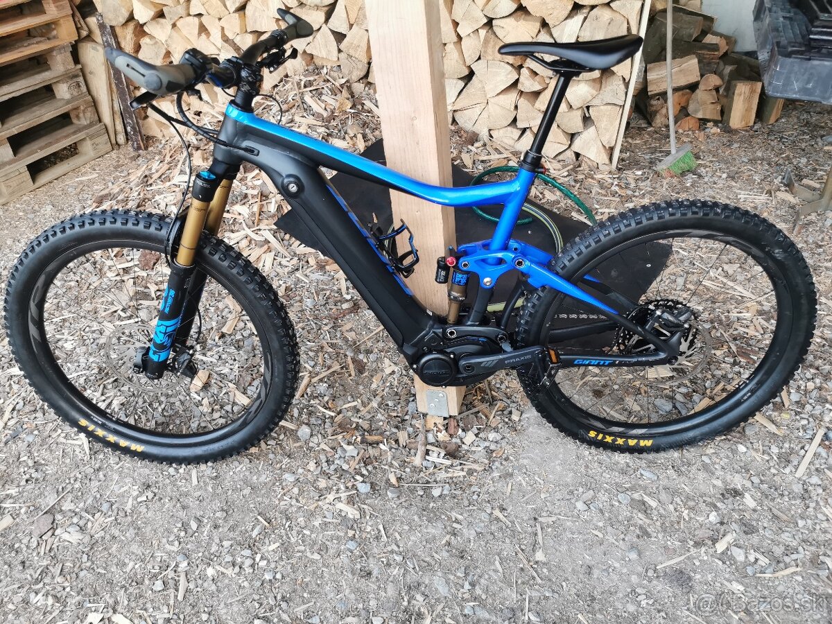 Horsky elektrobicykel celoodpruzeny pneu 27,5 ram L
