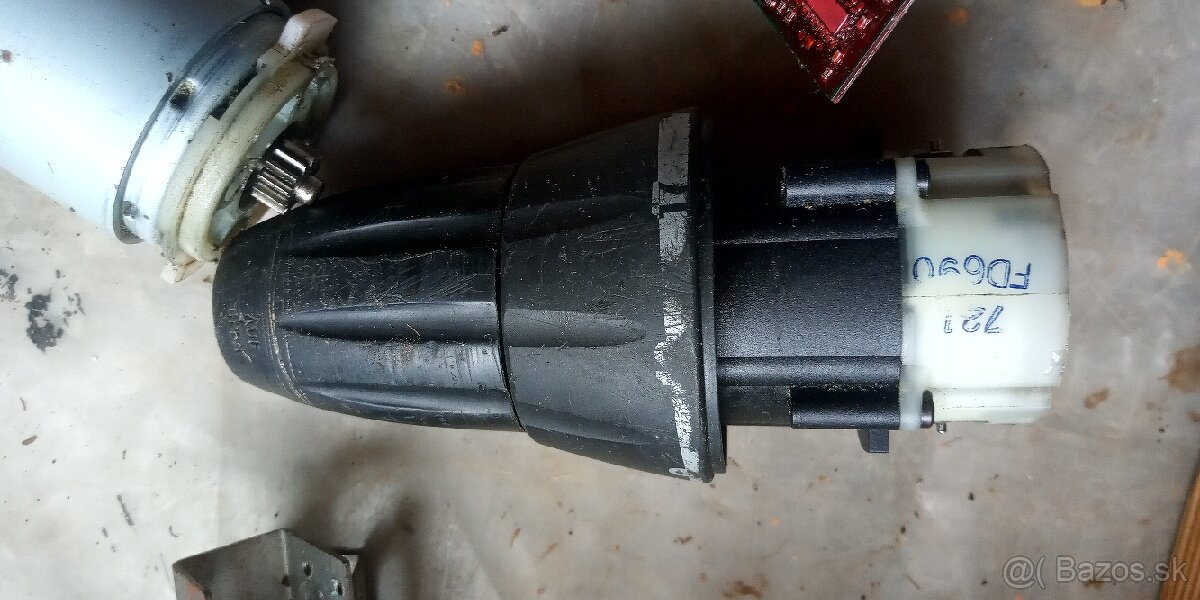 Motor RS 775VC a príslušenstvo na uťahovačku Bosch