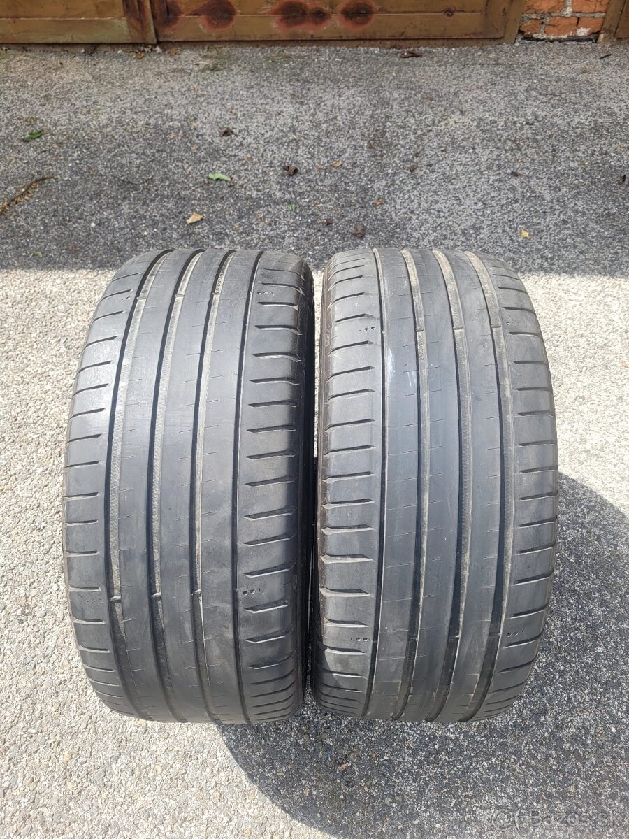 235/40 R18 Michelin