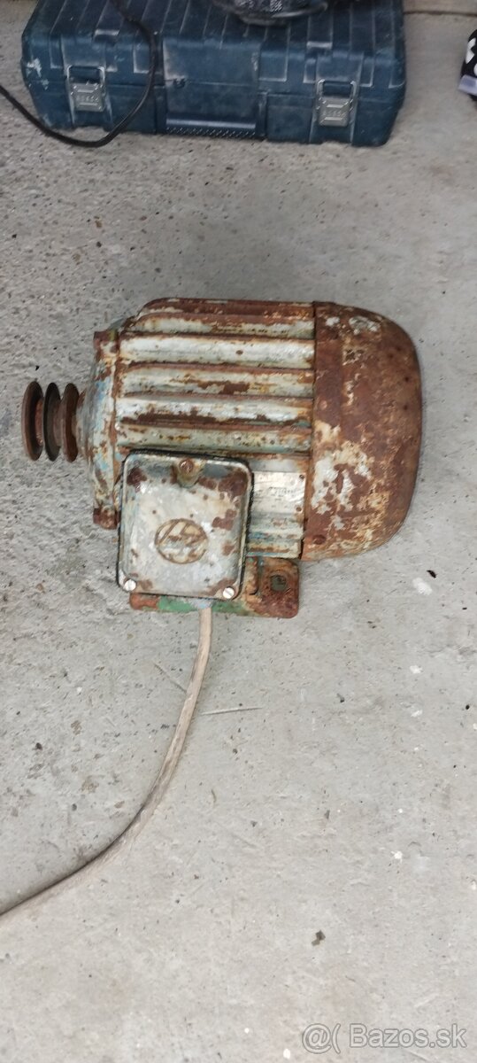 Predám motor +vypínač