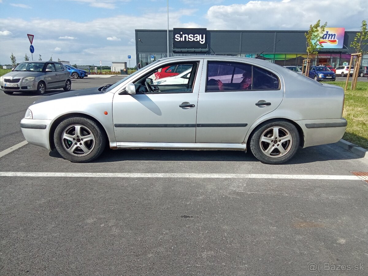Škoda Octavia 1.6 benzin 74kw