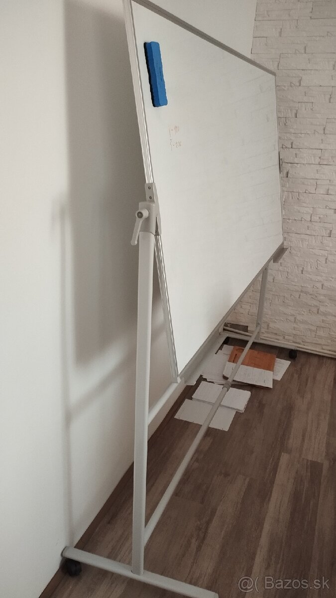 Magnetická tabuľa obojstranná na stojane v-100cm š-200cm