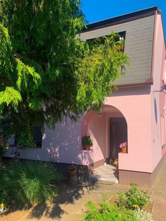 Štúrovo-Kamenín na predaj rodinný dom NCS-866