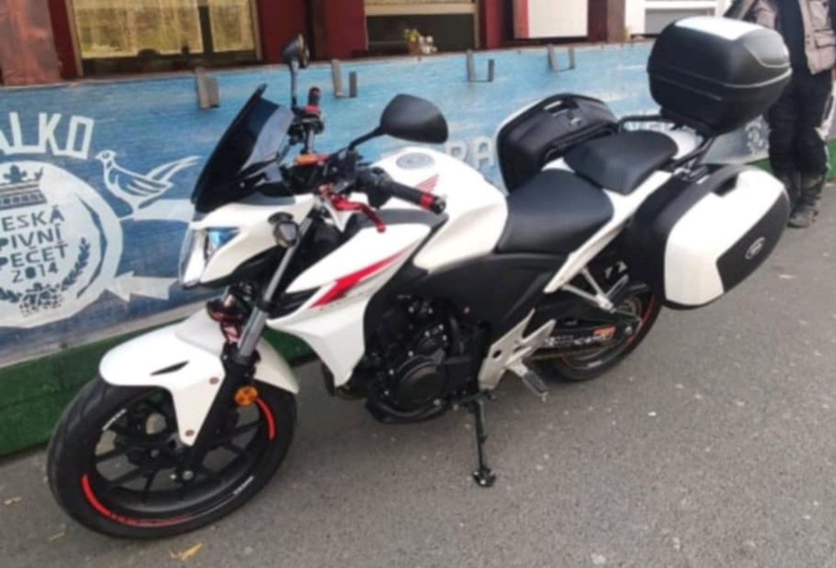 Hondu CB500F,