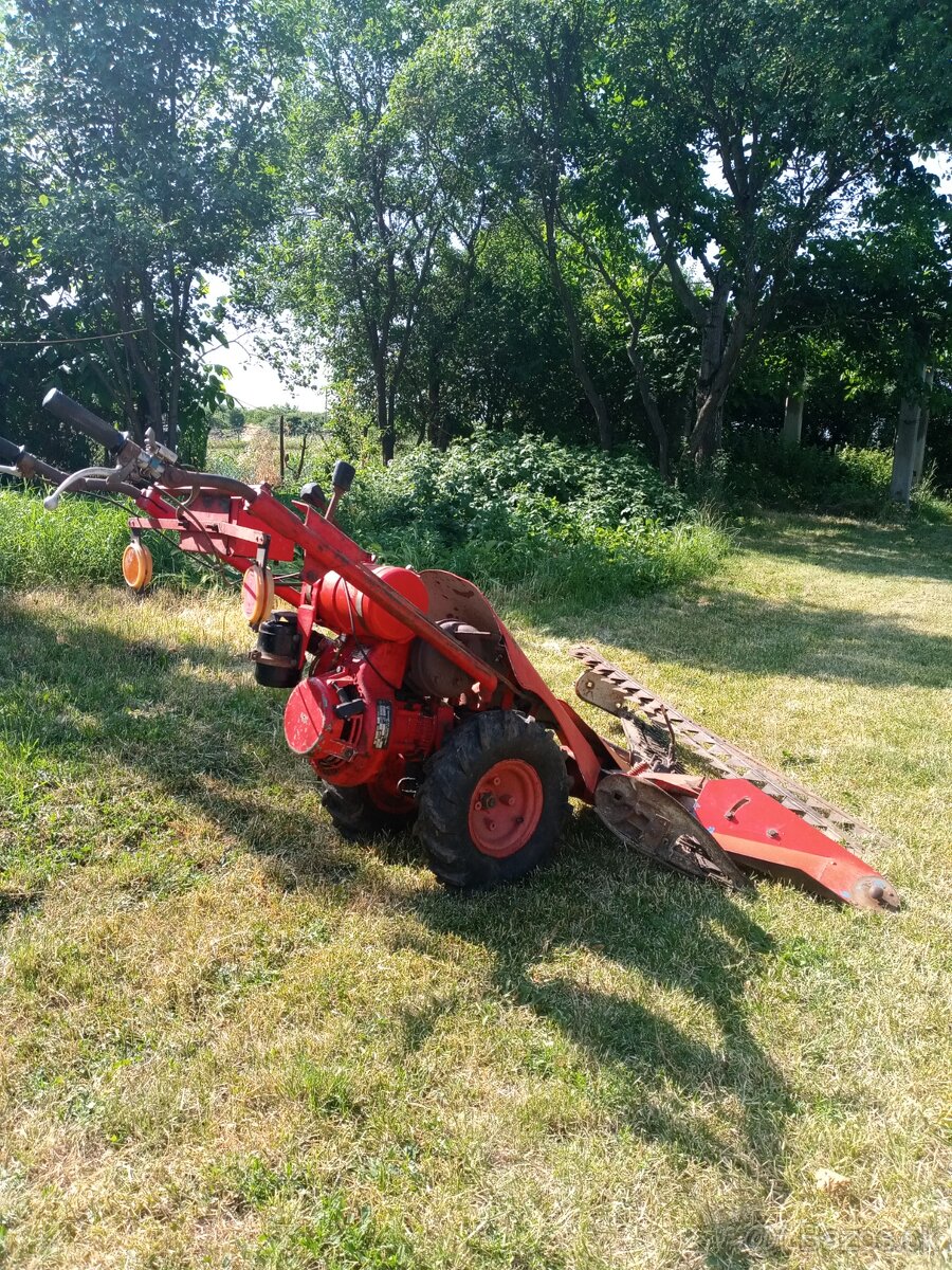 Predám traktor kosačku jicinku