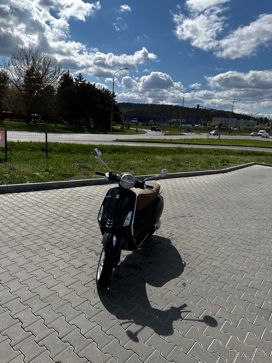 Vespa primavera 50
