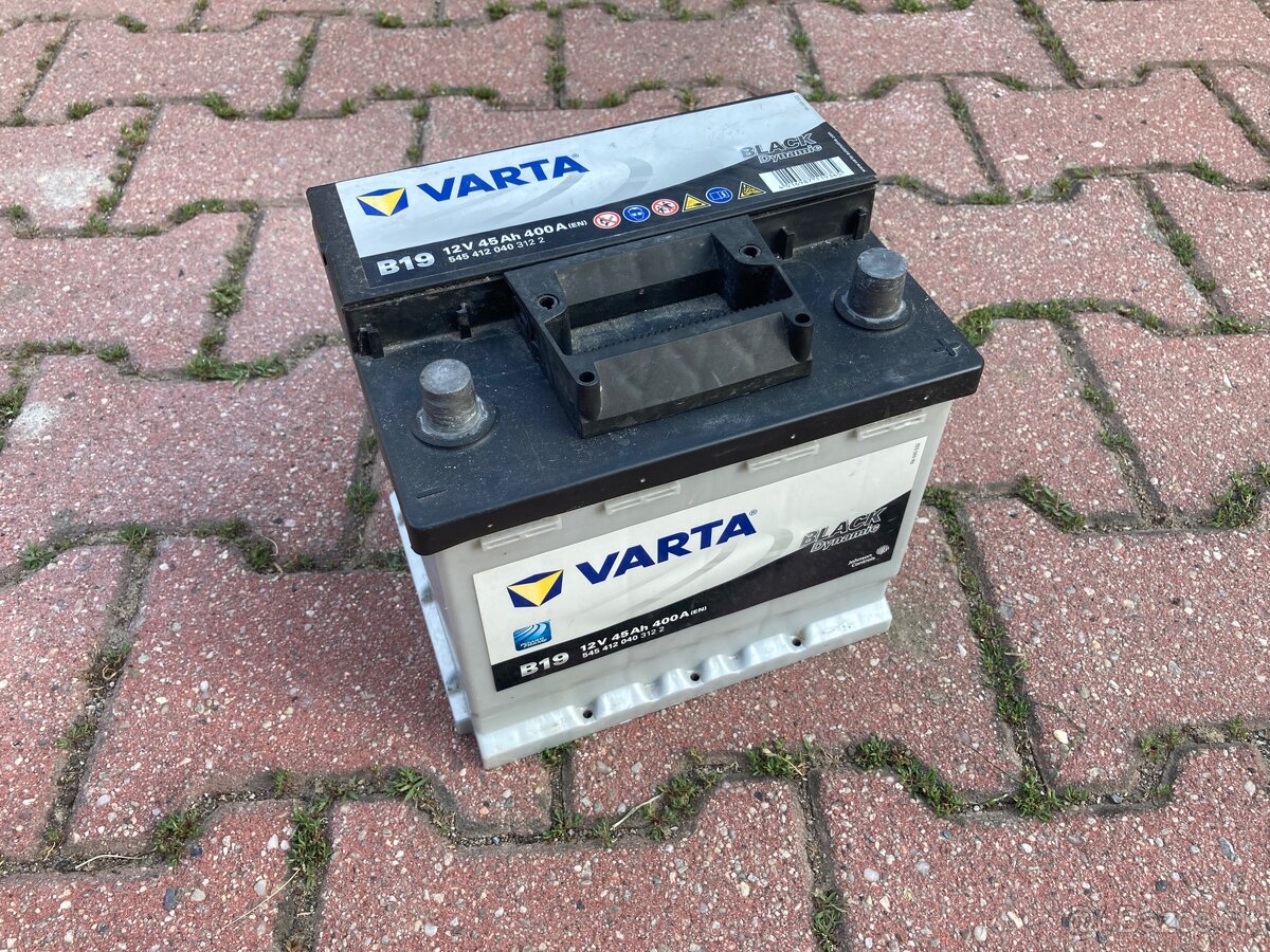 Autobaterie VARTA Black Dynamic 45Ah