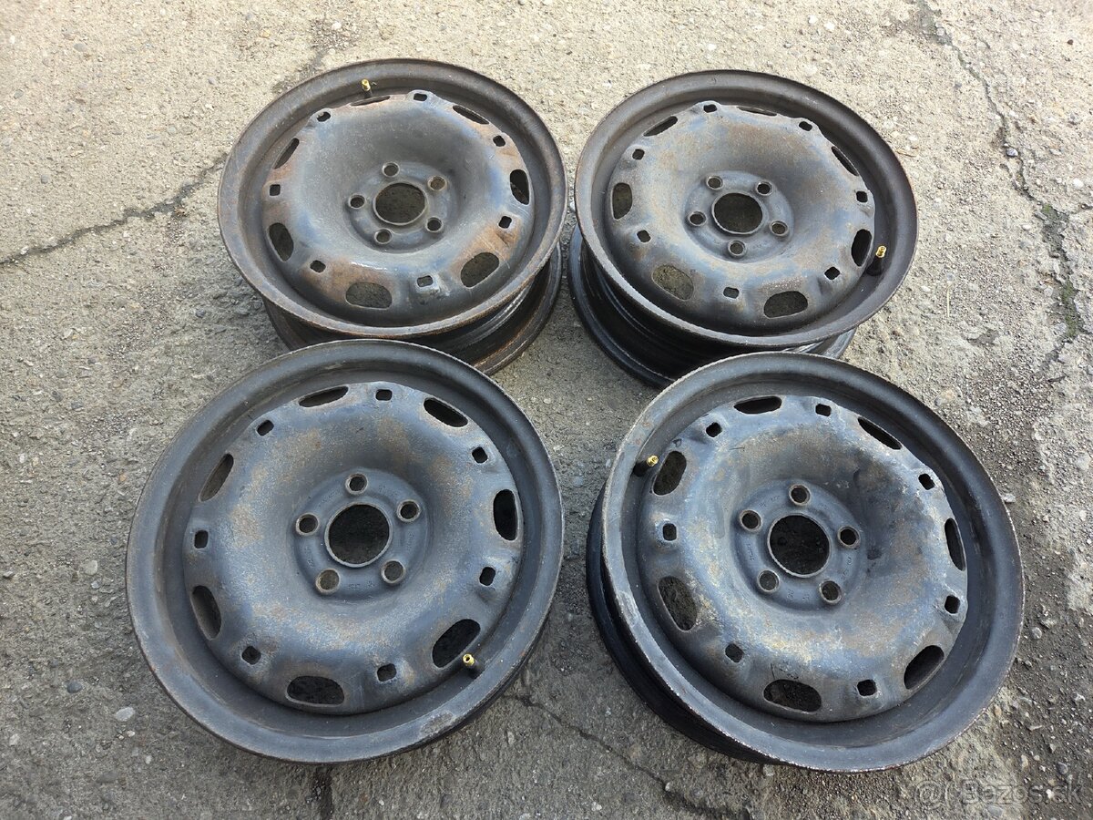 Predam plechove disky 5x100 r14 5j ET35 cena spolu 25eur