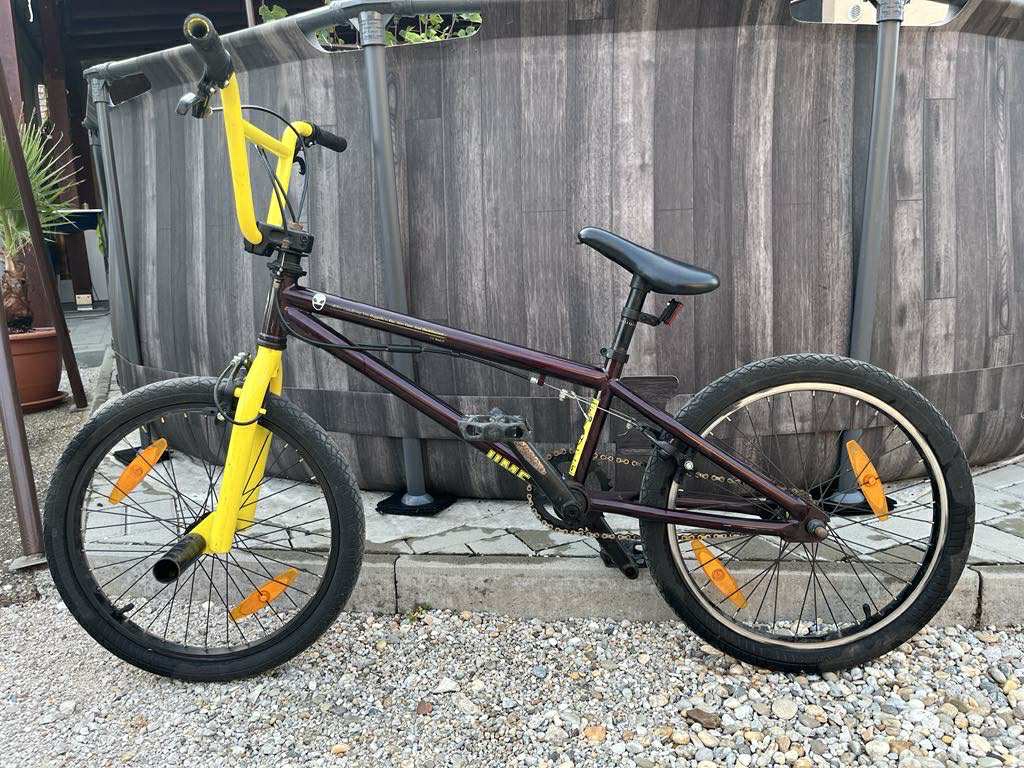 BMX bicykel