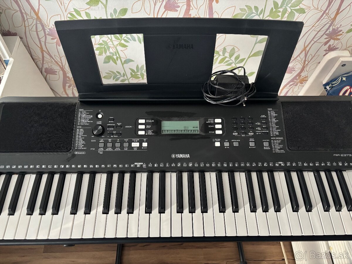 Keyboard Yamaha PSR-E373