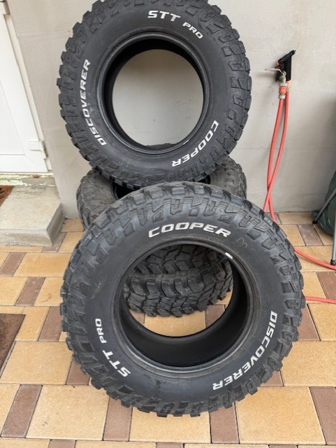 COOPER DISCOVERER STT PRO