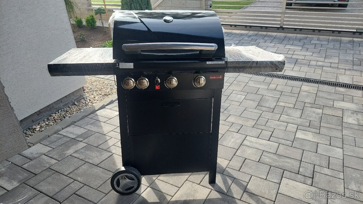 záhradný gril značky BARBECOOK