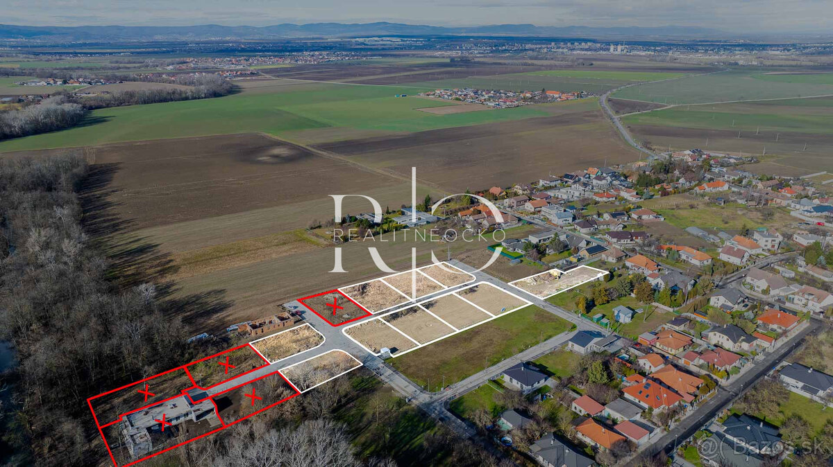 Na predaj stavebné pozemky v novej časti obce Hrubý Šúr