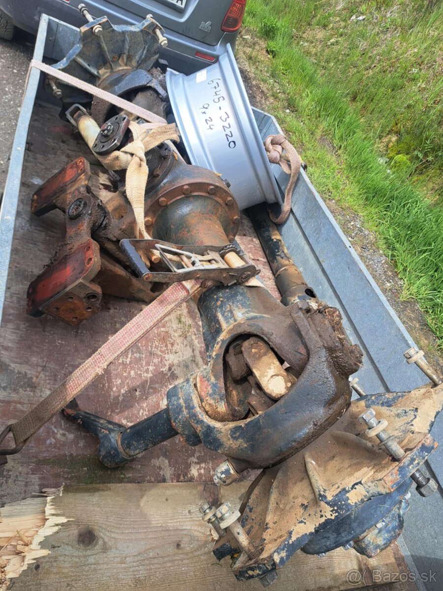 ponúkam ťažkú hnaciu nápravu na traktor zetor