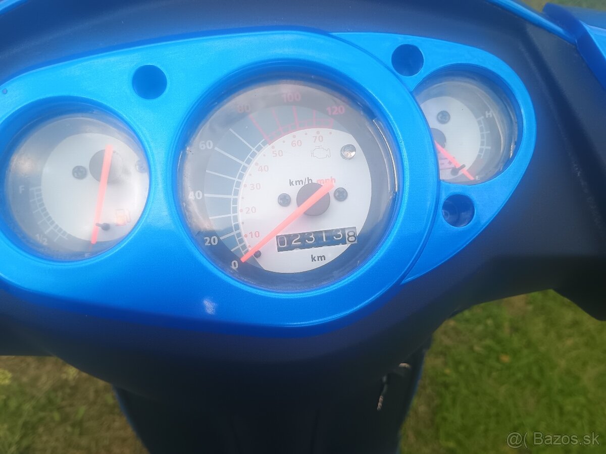 Skúter Jonway Trevis 125
