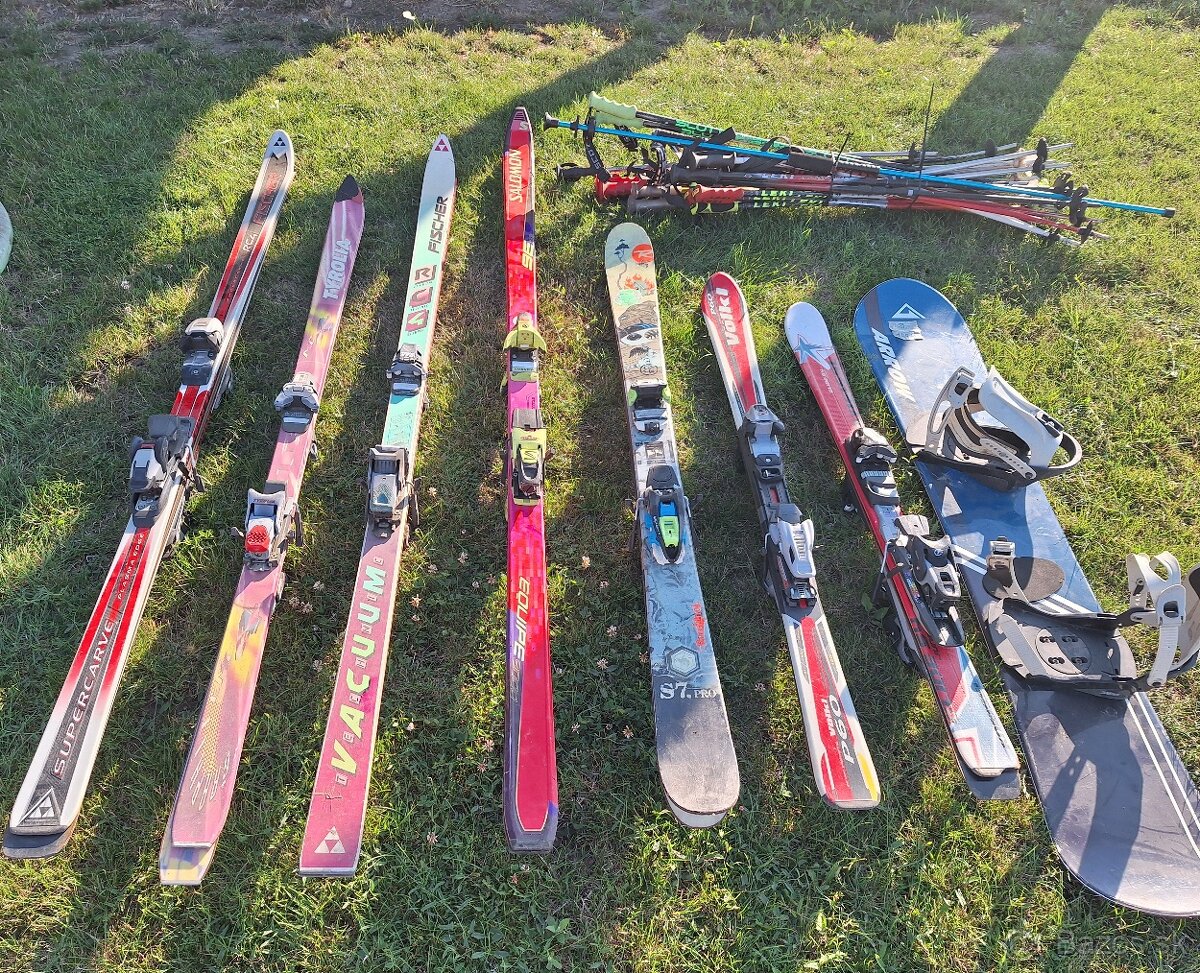 Lyže , snowboard , lyžiarky , palice