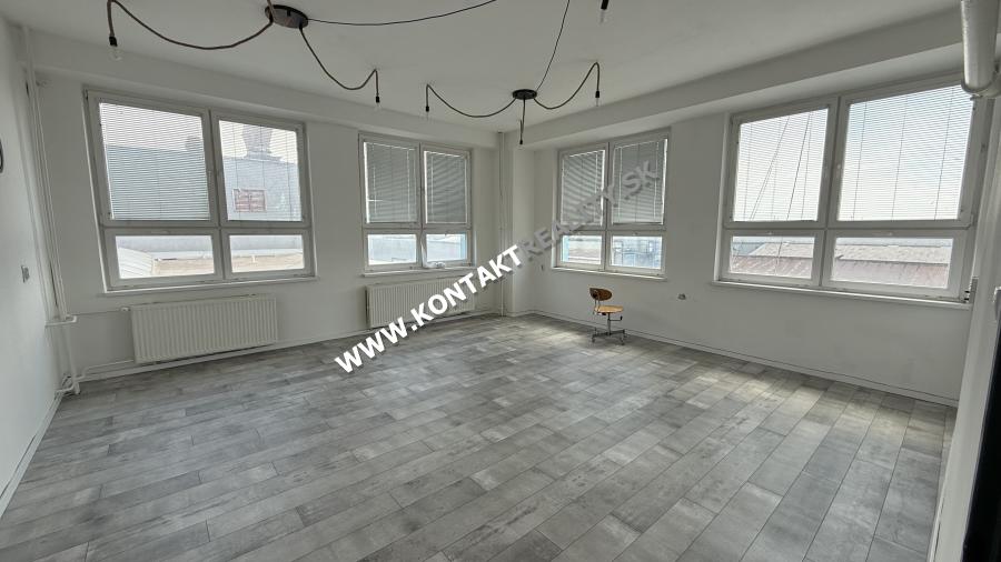 Kancelársky priestor 60 m2, 2.p. ulica Rastislavova, Juh