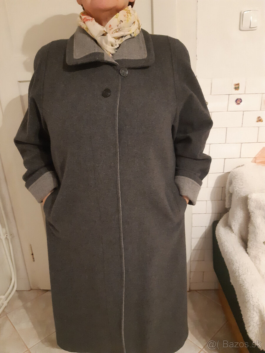 Dámsky kabát tmavošedý č.50