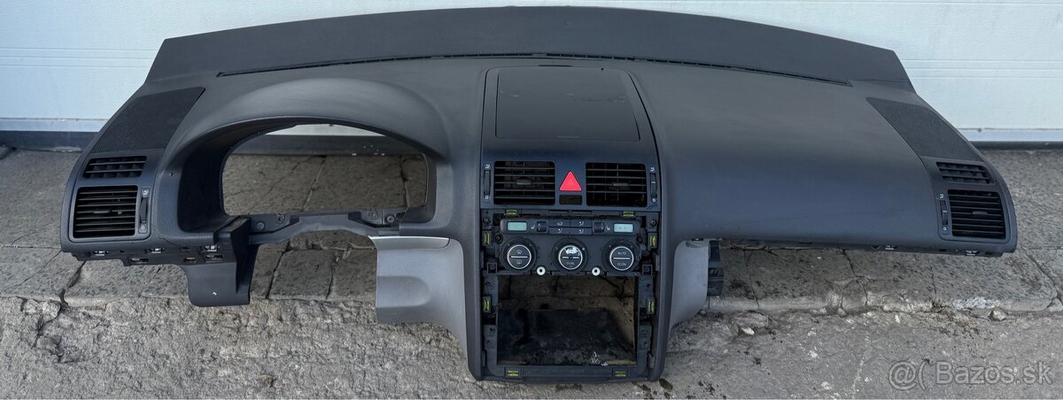 VW TOURAN 1T, palubná doska, pristrojovka, palubovka