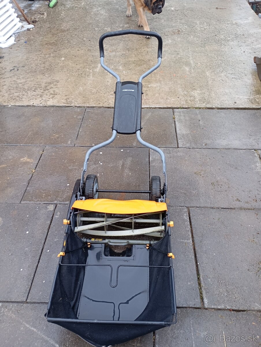 Fiskars Vretenová kosačka