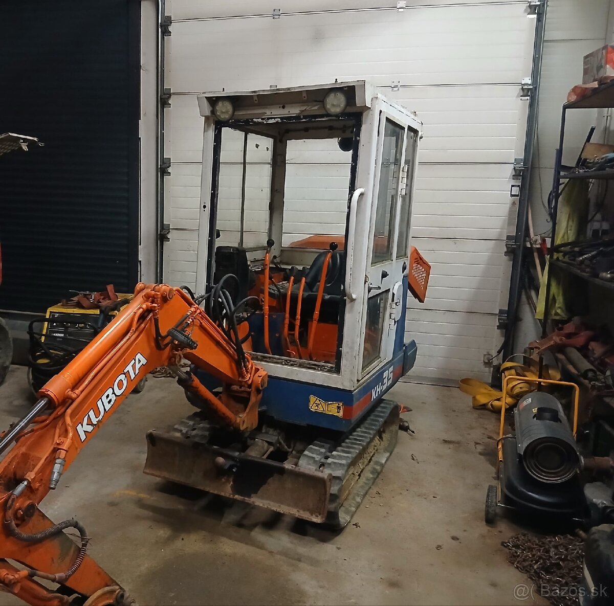 Kubota KH-35