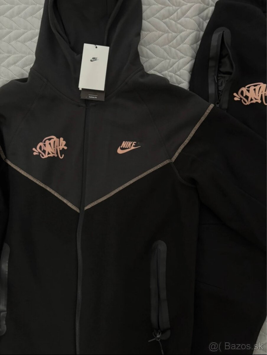 Nike tech fleece