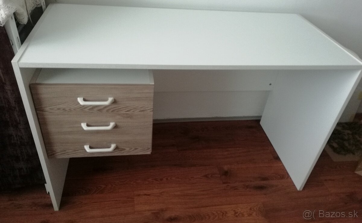 Písací stolík, Šijací stroj, Zrkadlo